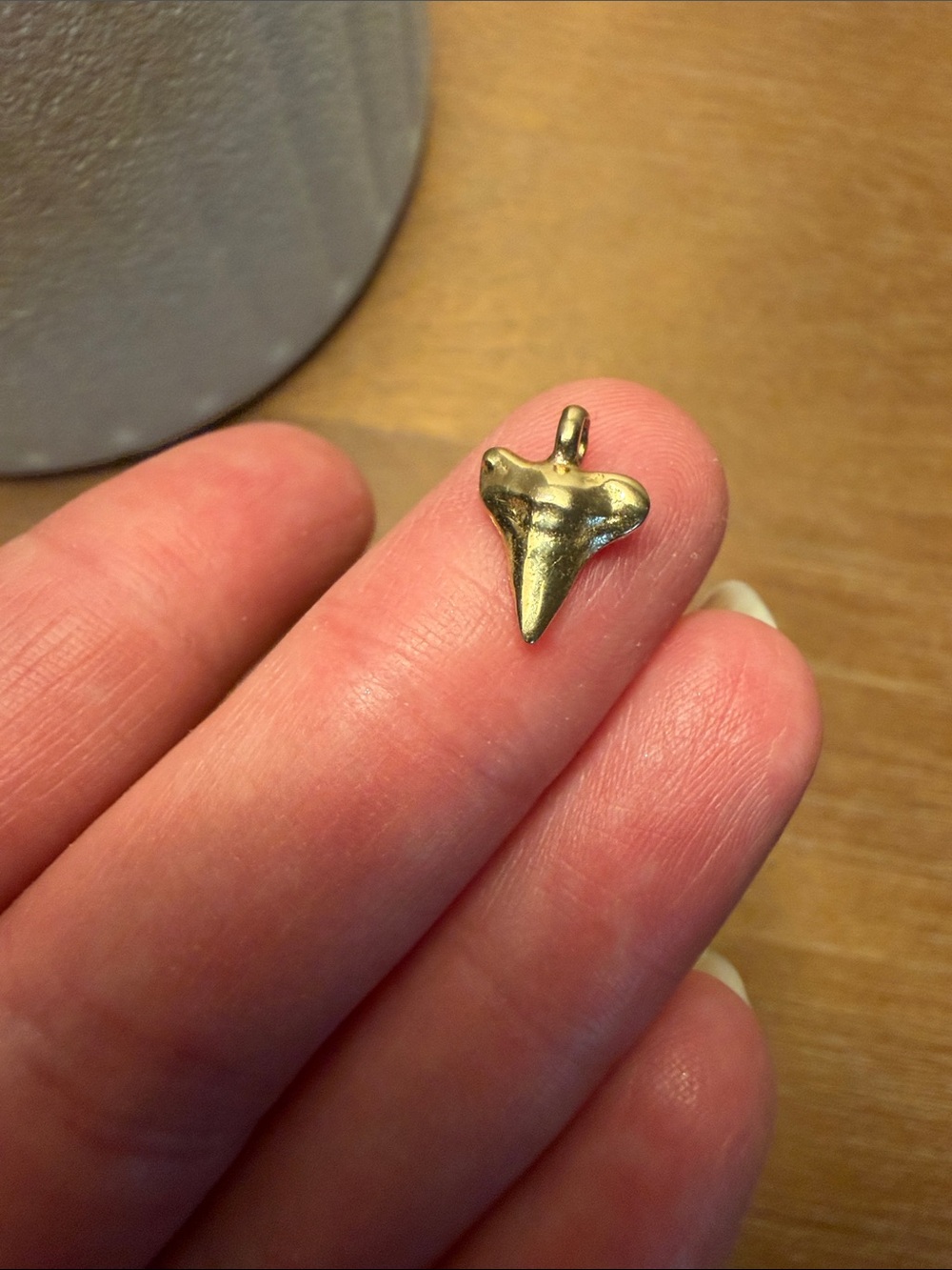 14k shark tooth